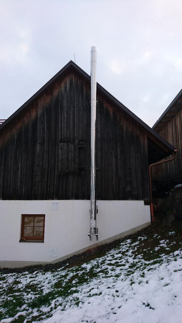 Edelstahlkamin-Berghaupten-ansicht-front Edelstahlkamin